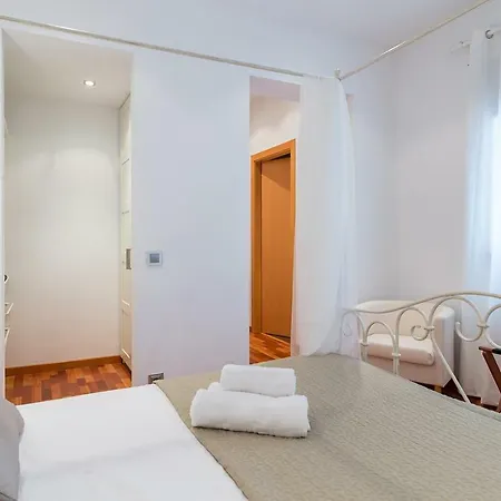 Town House Apartment